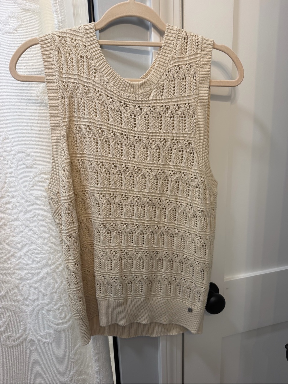 DKNY Cream Knit Sleeveless Sweater Vest